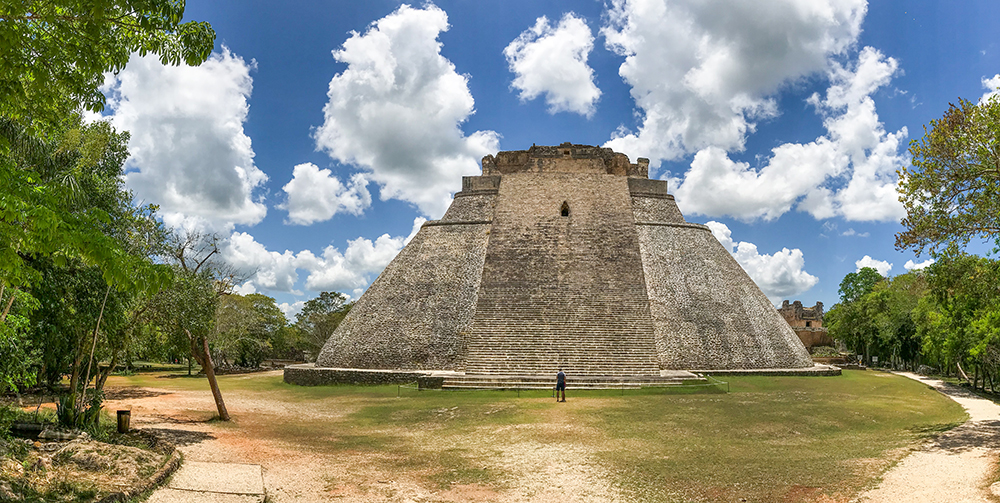 Uxmal Piramide Adivino Yucatan