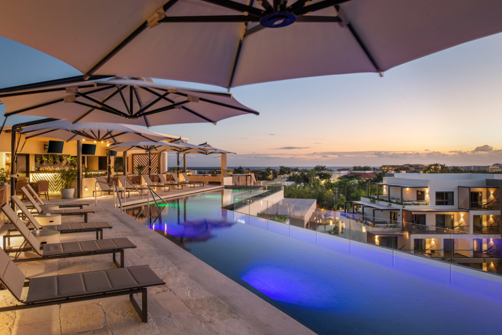 Rüf, rooftop pool bar at Ventus Ha’ at Marina El Cid Spa & Beach Resort